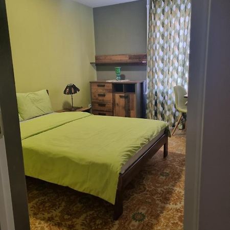 Comfort Iris Apart Chisináu Exterior foto