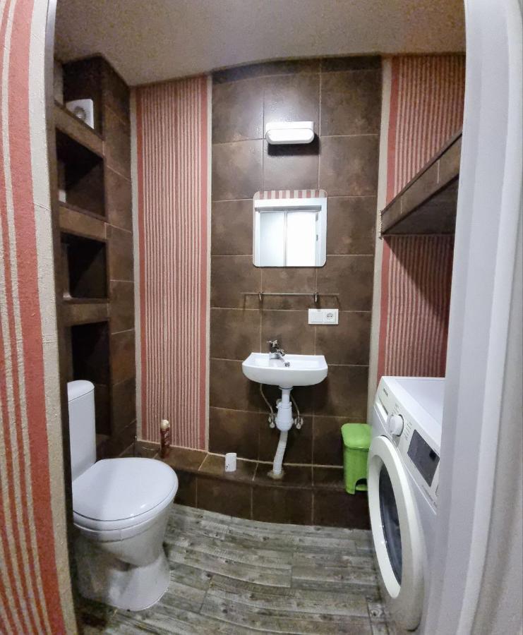Comfort Iris Apart Chisináu Exterior foto